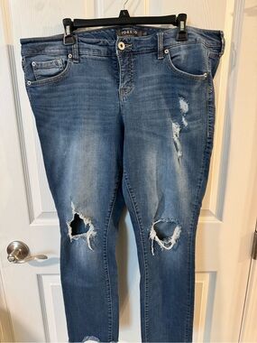 torrid Women's Distressed Dark Blue Skinny Jeans